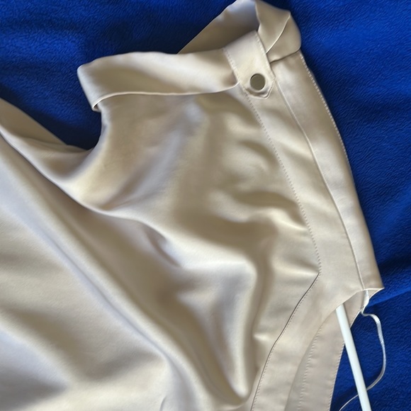 ANN TAYLOR - Gold/Cream top - Size 2 - Picture 5 of 7